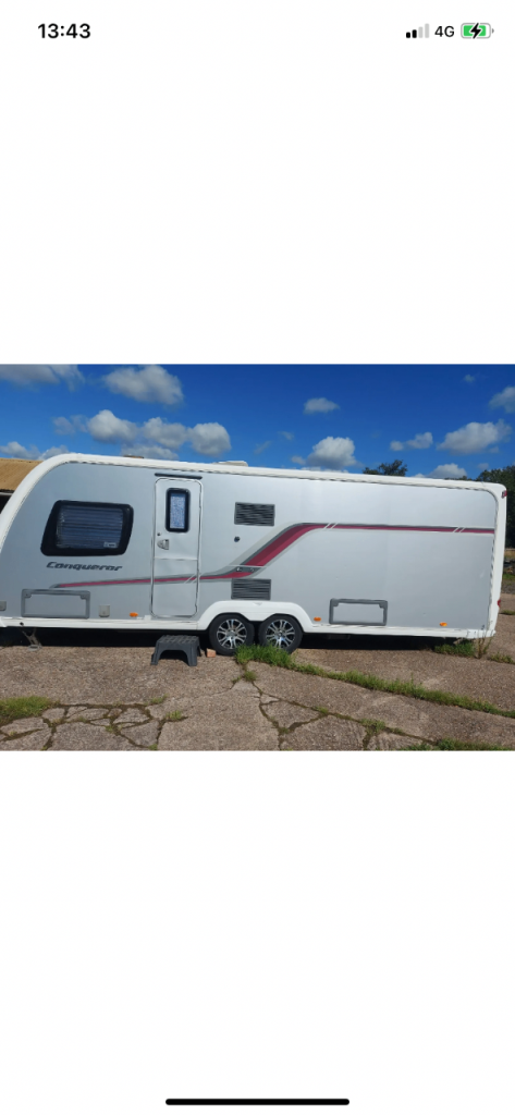 Swift Conqueror 645 twin axle 4 birth caravan