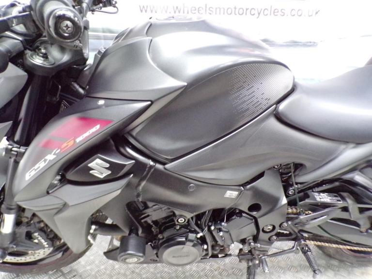 2017 SUZUKI GSX-S1000 2 OWNER BIKE FROM NEW