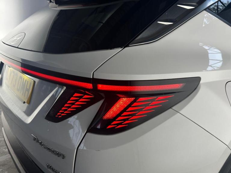 2024 Hyundai TUCSON 1.6 h T-GDi 13.8kWh Ultimate Auto 4WD Euro 6 (s/s) 5dr ESTATE Petrol/Electric...