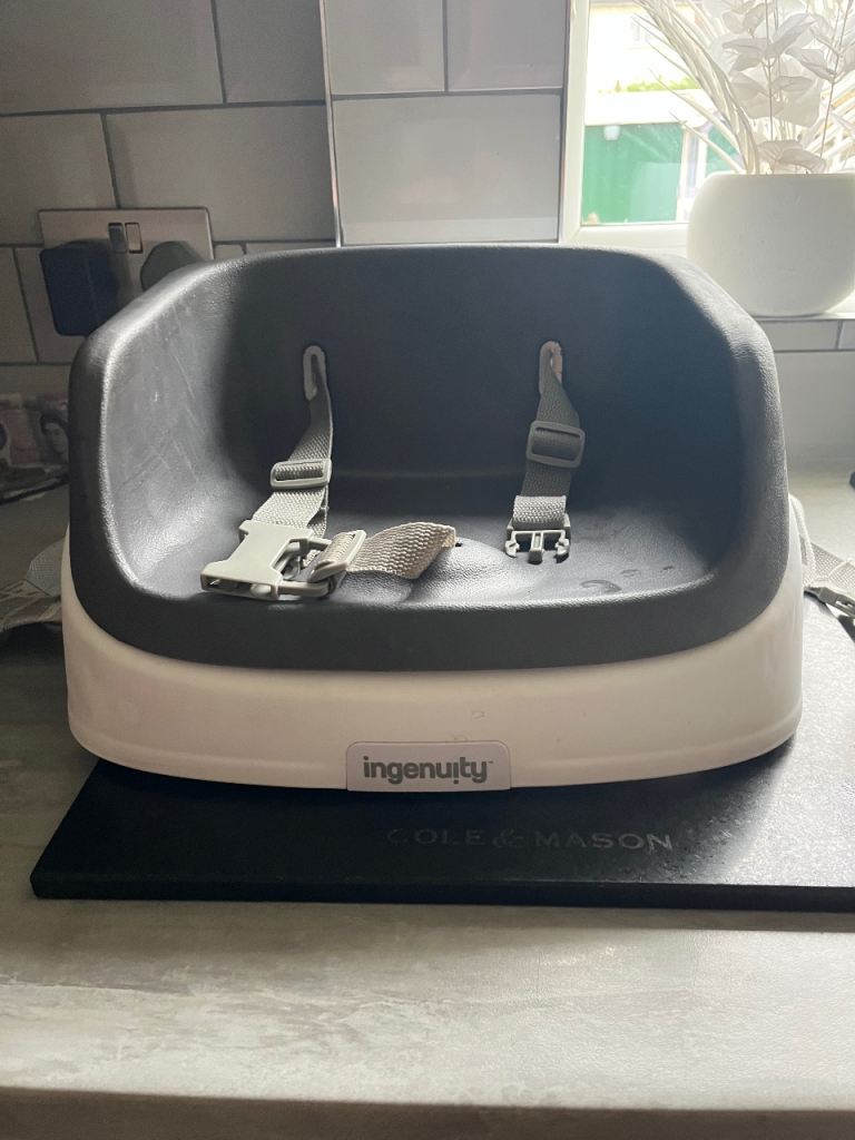 Booster seat for toddlers 