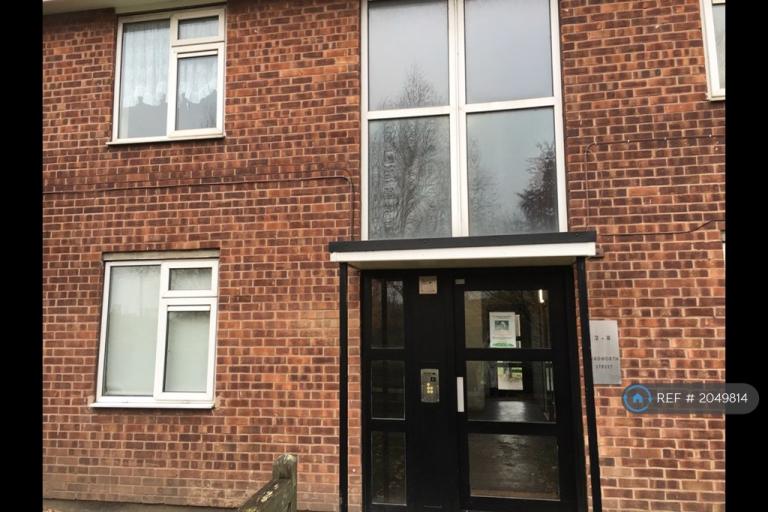 1 bedroom flat in Wadworth Street, Denaby Main, Doncaster, DN12 (1 bed) (#2049814)