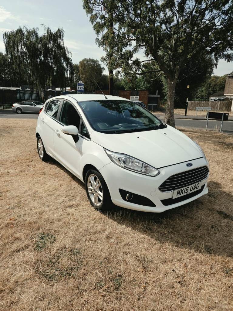 Ford, FIESTA, Hatchback, 2015, Manual, 1241 (cc), 5 doors