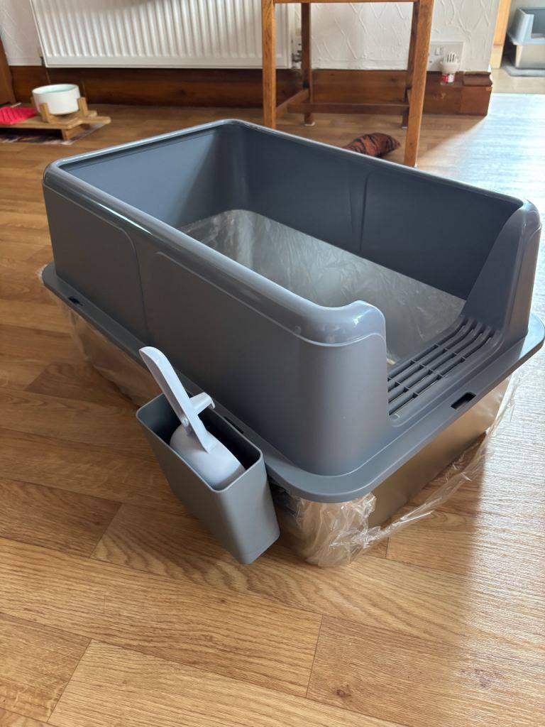 XL cat litter tray 