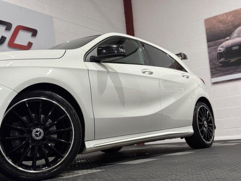  Mercedes-Benz A-Class 2.1 A200d AMG Line (Premium Plus) 7G-DCT Euro 6 (s/s) 5dr Diesel Automatic