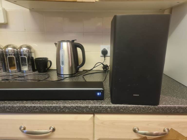 Samsung Soundbar and Subwoofer