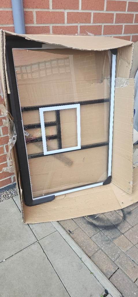 Basket ball perspex back board