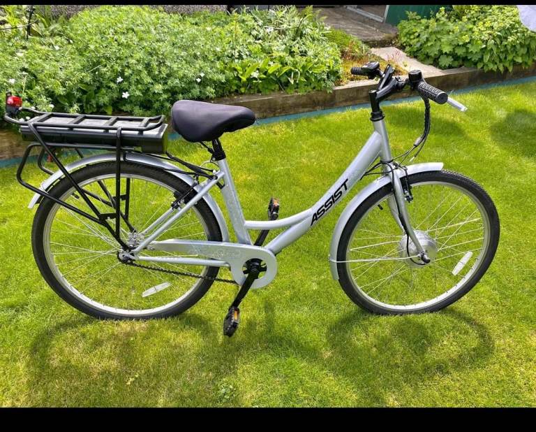 Halfords Assist Electric Hybrid Bike – Silver (With Charger & Key)