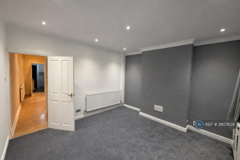 3 bedroom house in Horace Avenue, Nottingham, NG9 (3 bed) (#2807839)