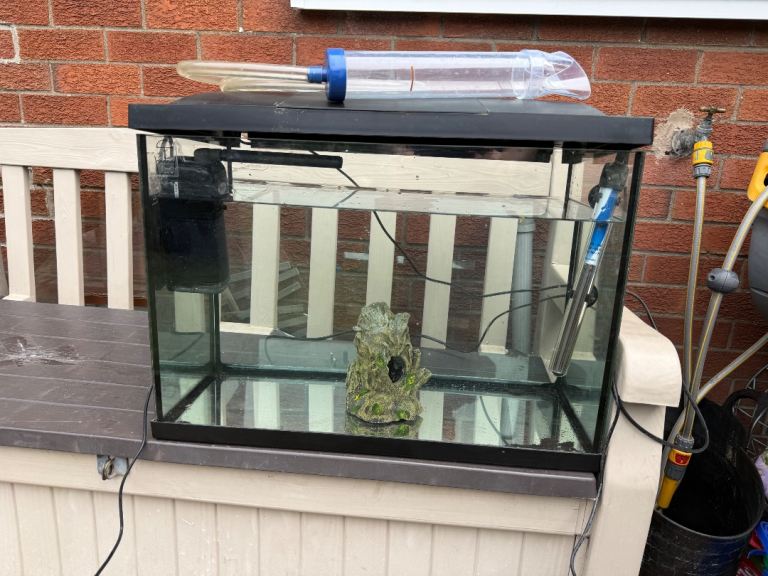 Fish tank 