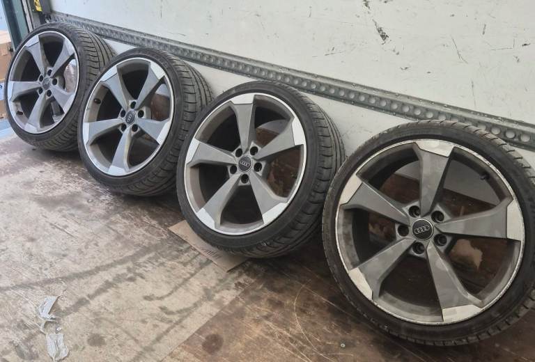 AUDI SPORT A5 ALLOYS WITH TYRES 