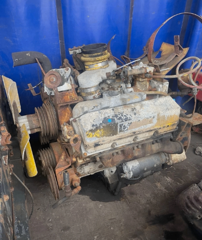 Cummins V8 V555C Engine 8 Cylinder Vintage Ford Cargo Plant & Machinery Crane
