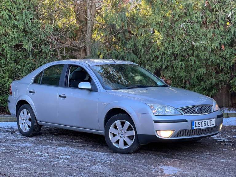 2006 Ford Mondeo 1.8 Silver 5dr HATCHBACK Petrol Manual