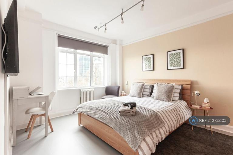 1 bedroom flat in Endsleigh Court, London, WC1H (1 bed) (#2732103)