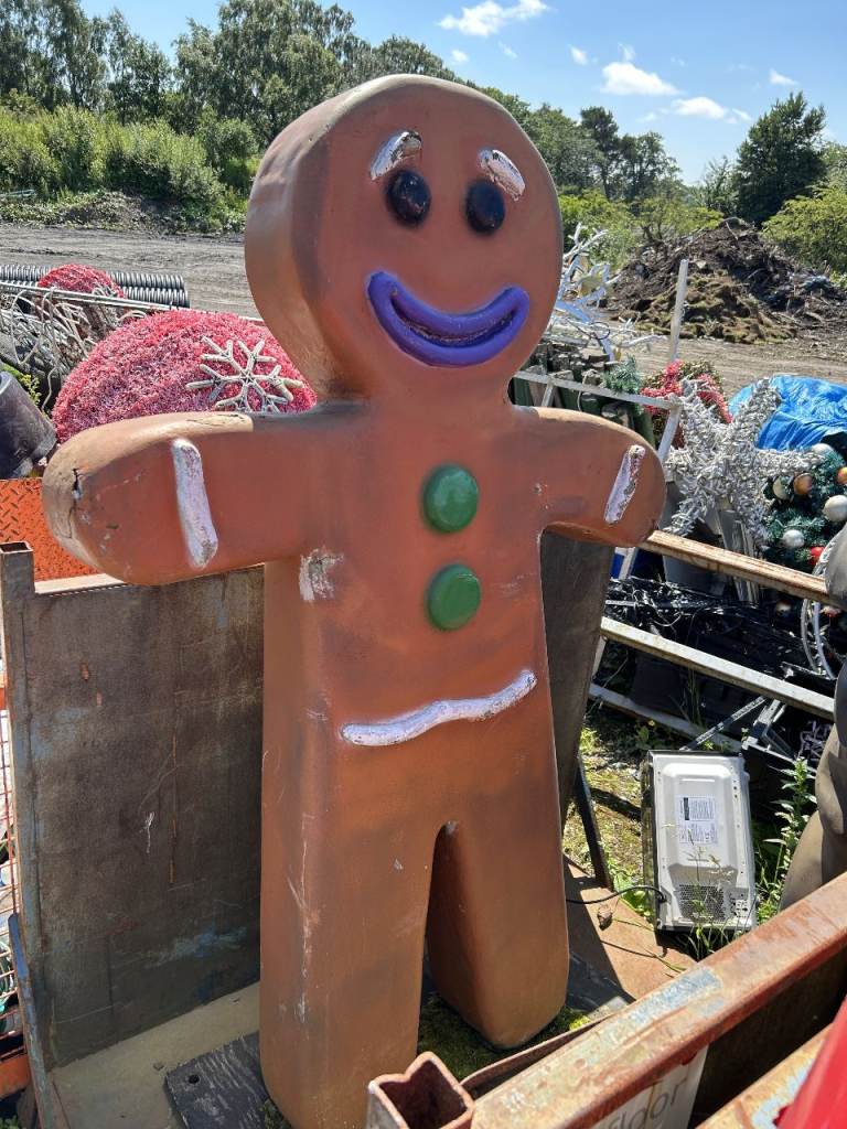 Large Gingerbread Man Display – Outdoor Decoration