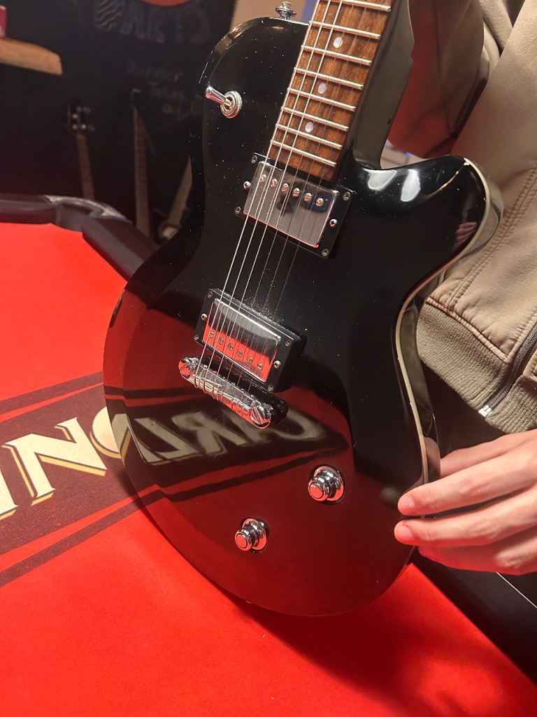 Guitar and bass offers only nothin silly