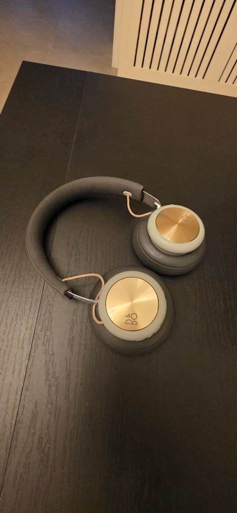 Bang & Olufsen Beoplay H4 Noise Cancelling Bluetooth Headphones