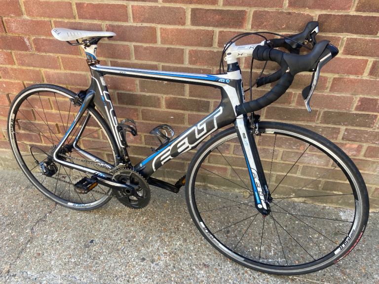 Bike Mans Felt AR Series Carbon Road Bicycle  20 Speed 56 Cms 