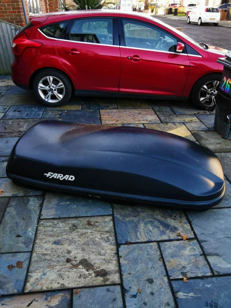 Farad roof box
