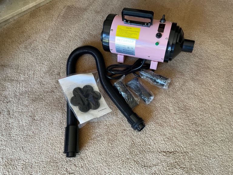 Pet hair dryer