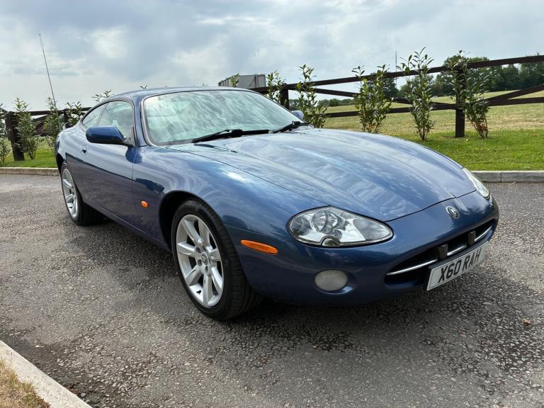 2004 Jaguar XK8 4.2 Coupe 2dr Petrol Automatic (284 g/km  300 bhp) Petrol