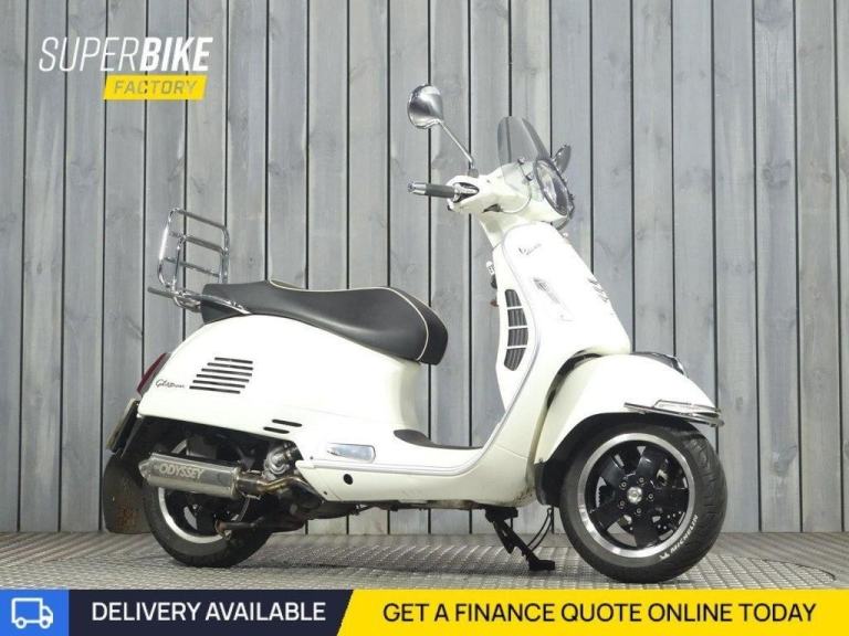 2018 68 PIAGGIO VESPA GTS 300 300 SUPER ABS SCOOTER PETROL CVT EURO 4 (22 PS)