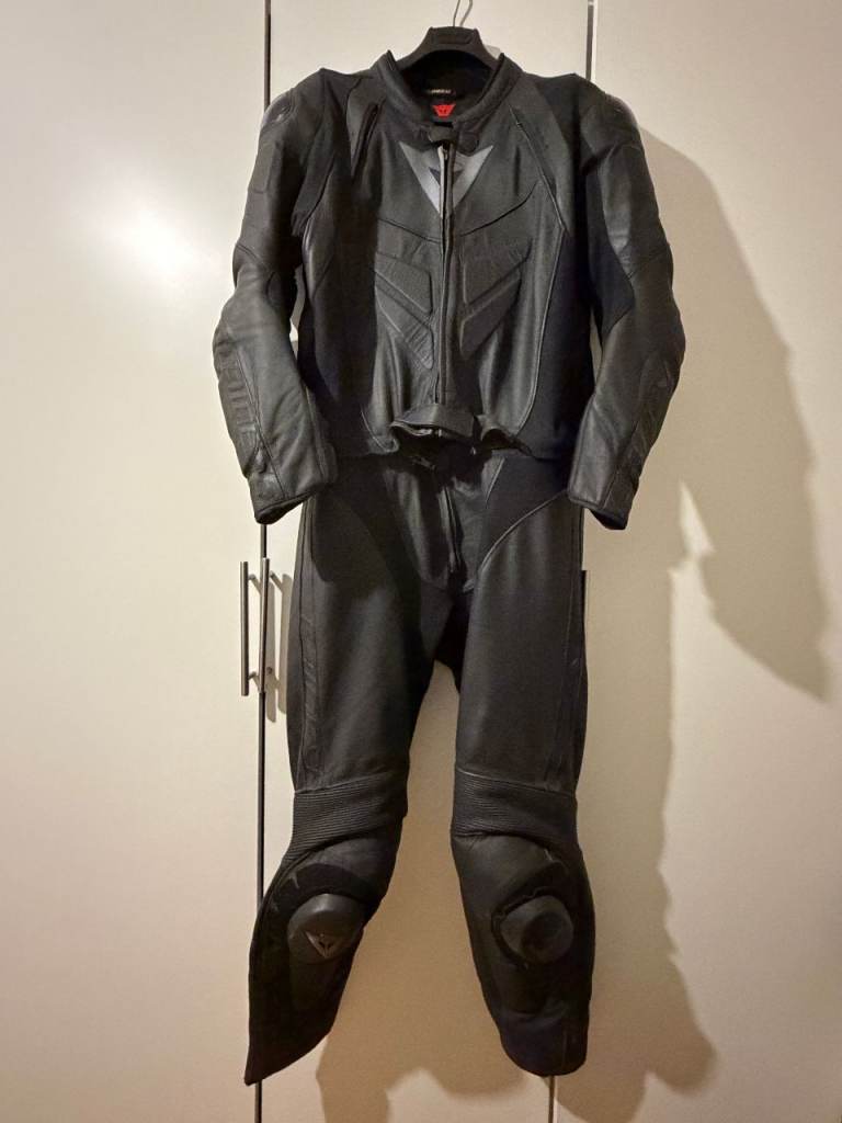 Dainese Avro 4 2-Piece Leather Motorcycle Suit - All Black - Size EU 56 (UK 46)