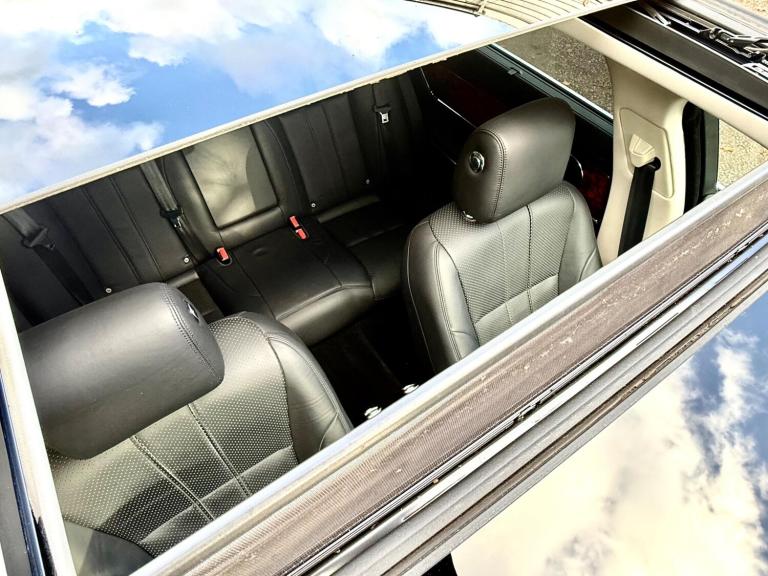 2010 Jaguar XJ 5.0 V8 Premium Luxury Auto Euro 5 4dr (LWB) SALOON Petrol Automatic