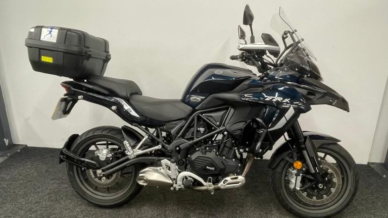 BENELLI TRK502X ** LOW MILEAGE - ENGINE BARS - TOP BOX **