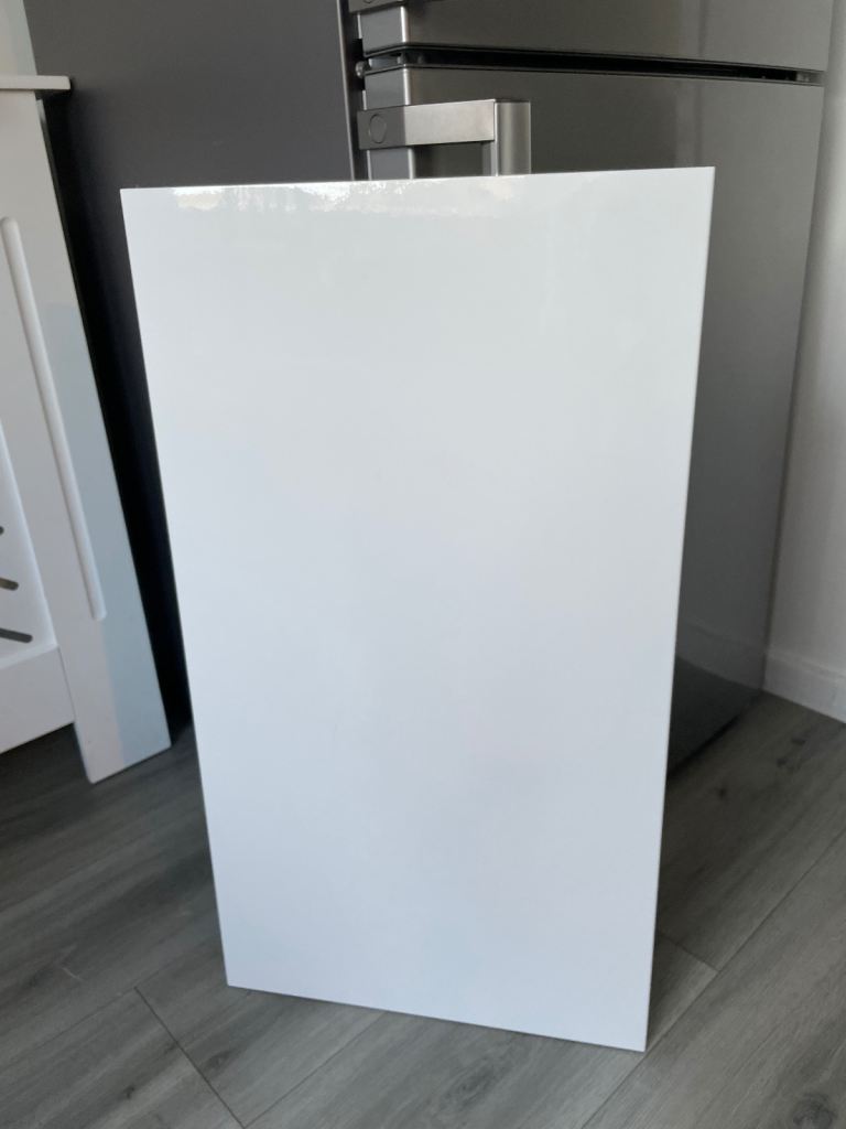 400mm white gloss kitchen cupboard door and hinges
