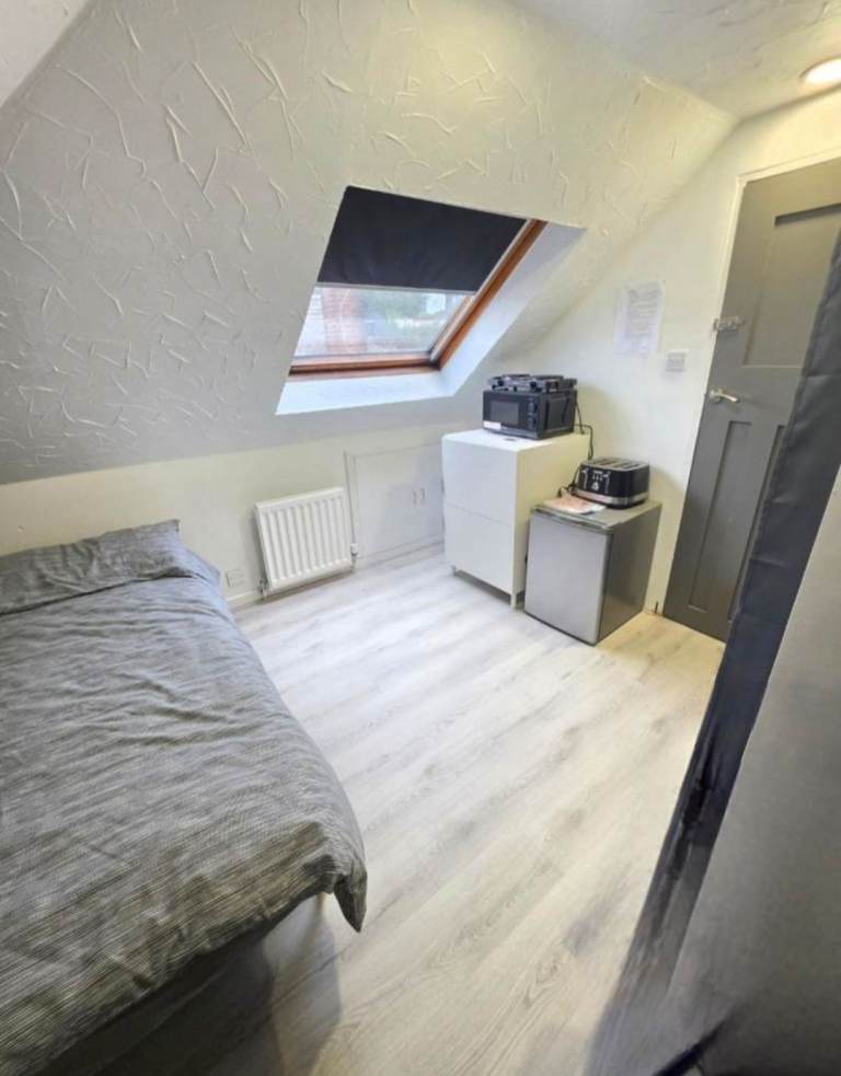 Double room for rent (female tenant only)