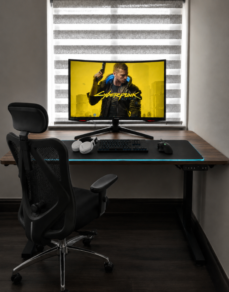 Modern Gaming Desk and Chair Setup – Excellent Condition