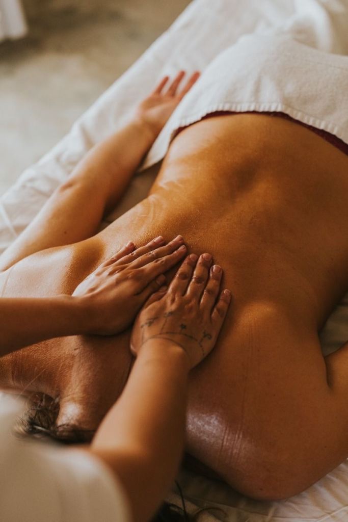 Relaxation and deep tissue massage , instantly available appointments