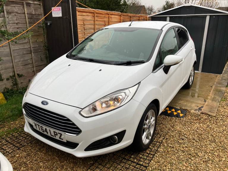Ford, FIESTA, Hatchback, 2014, Manual, 1498 (cc), 5 doors