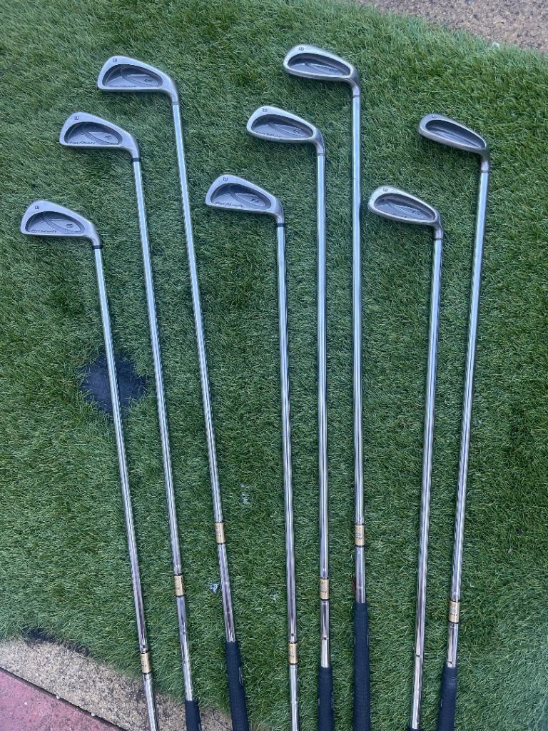 Wilson Fat Shaft Iron Set 3-SW (no 7 Iron) - great Condition