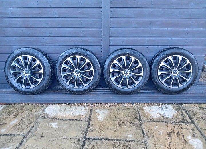 Mini steel wheels with excellent tyres. Including wheel trims. One, Cooper, D 