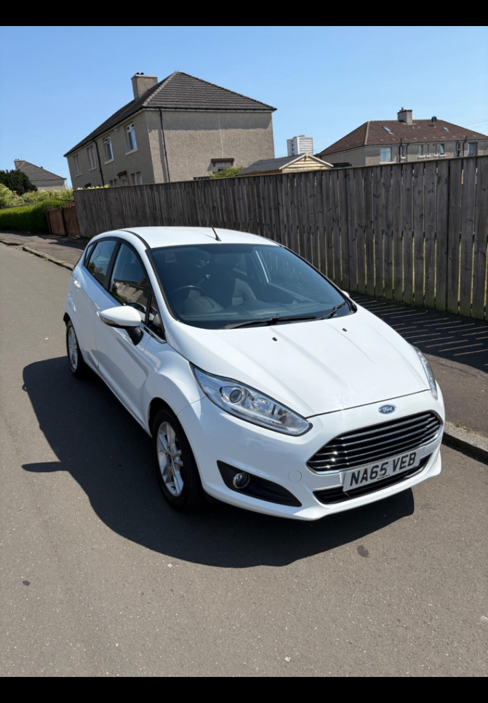 Ford, FIESTA, Hatchback, 2015, Manual, 1241 (cc), 5 doors