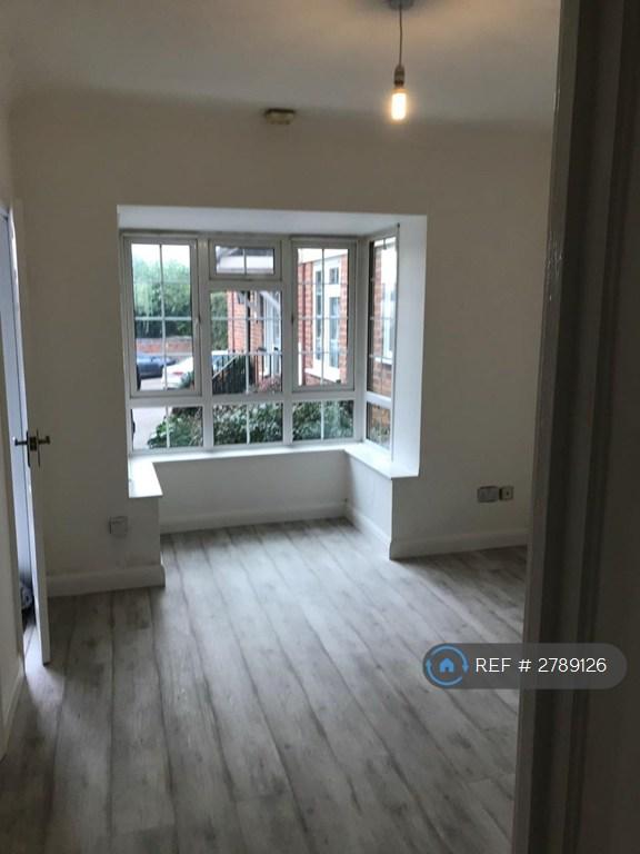 1 bedroom flat in Rye Street, Bishops Stortford, CM23 (1 bed) (#2789126)