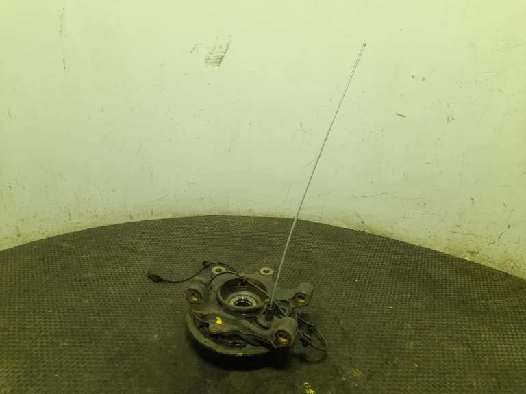 Mercedes Vito Wheel Hub Stub Axle O/S 2014-2026 2.0l Diesel Rear Rh