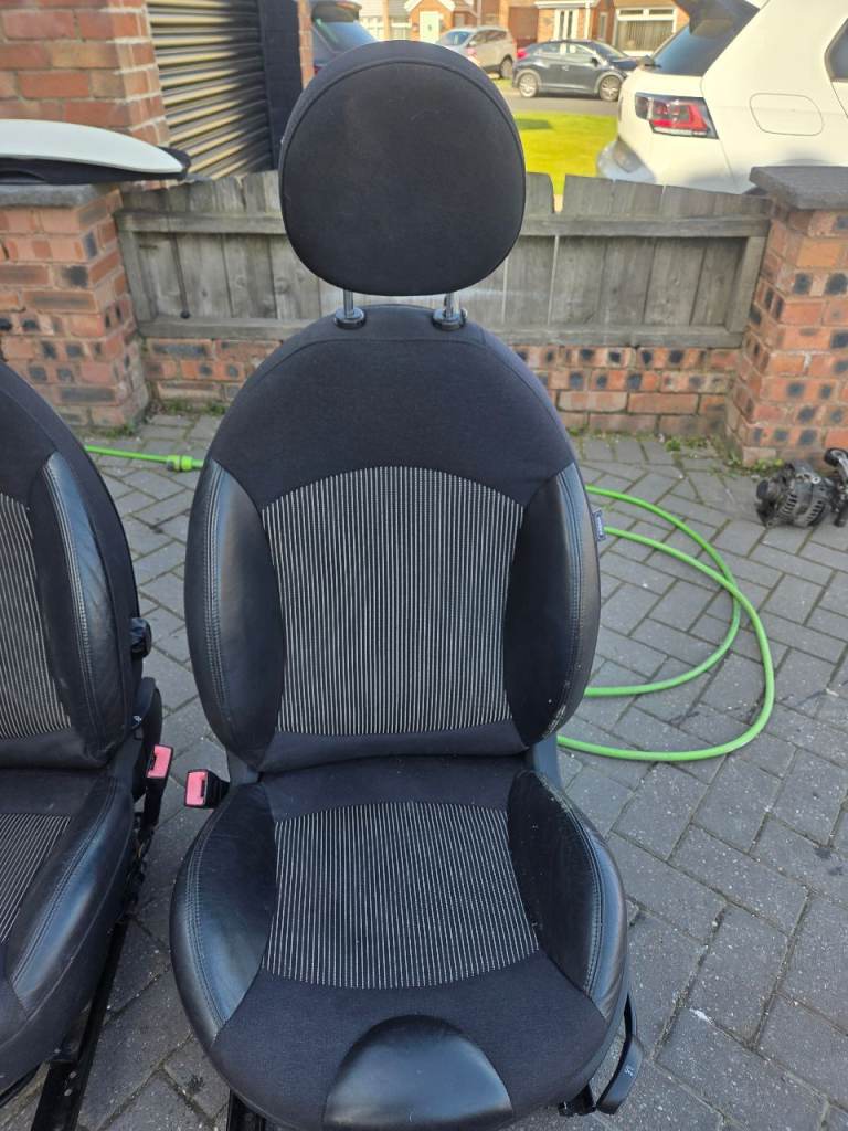 2008 mini interior (seats only)