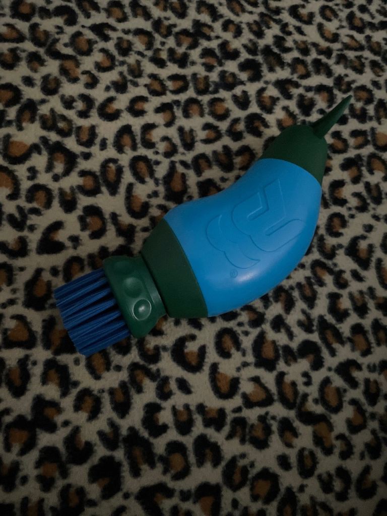 Shoe Cleaning Brush Tool – Blue and Green, Good Condition