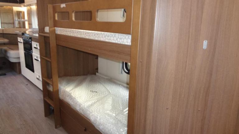 Hobby Prestige 720 UKFe 7 BERTH,FIXED BED,FIXED BUNK BEDS IN VERY NICE C... 2019