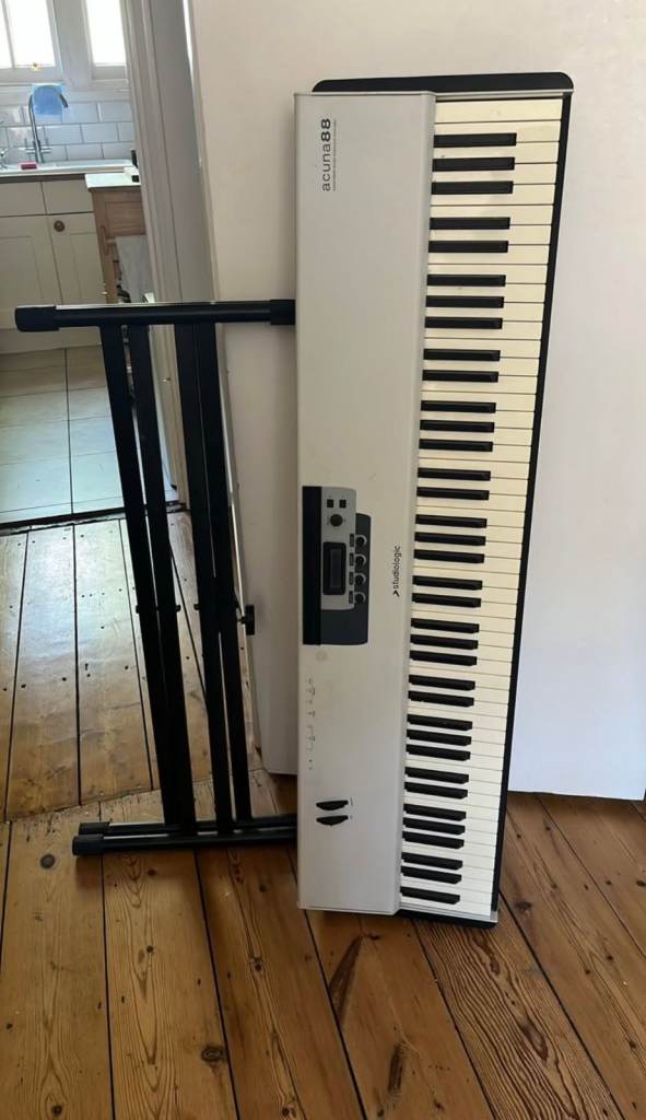 Heavy Weighted Studiologic Acuna 88 MIDI Keyboard Controller with Stand