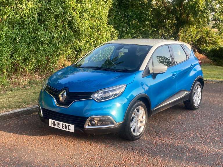 *Beautiful*2015 Renault Captur TCe ENERGY Dynamique MediaNav Petrol*52k Miles*£35 TAX*