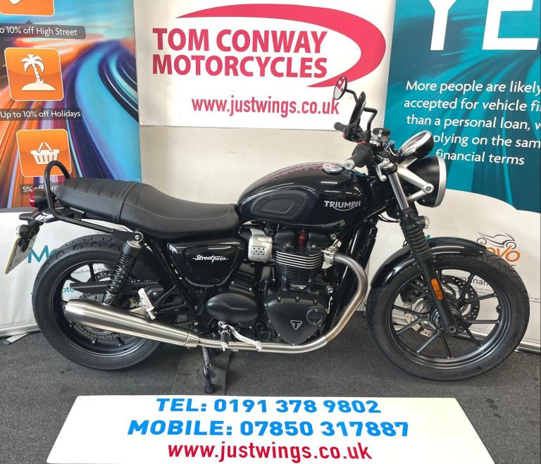 TRIUMPH BONNEVILLE STREET TWIN 900, 2016(66), 2 OWNERS, 6,474 MILES, £4995