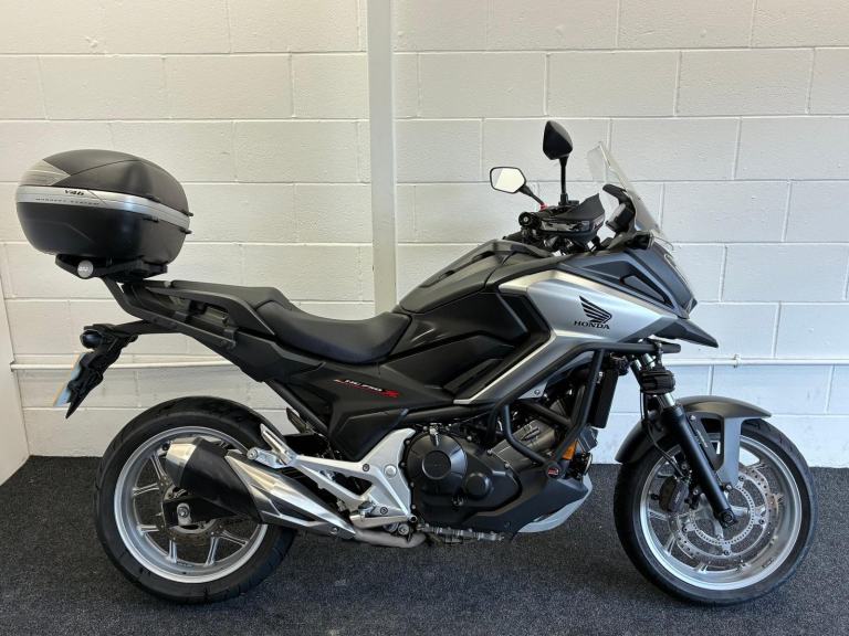 HONDA NC750X ** TOP BOX - ENGINE BARS - MAY 2027 MOT **