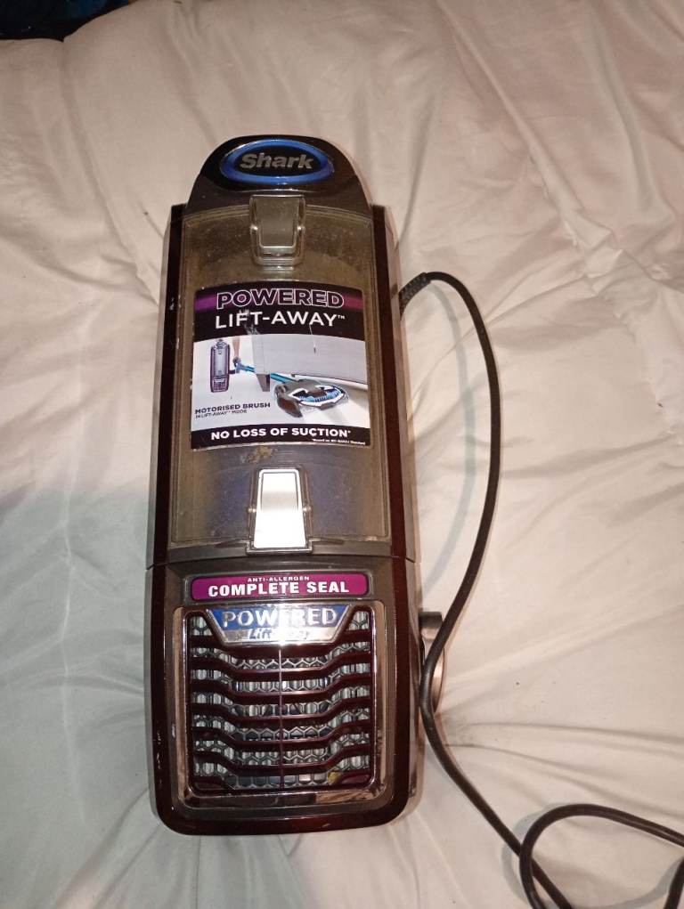shark hand held spares has no hoose it broke