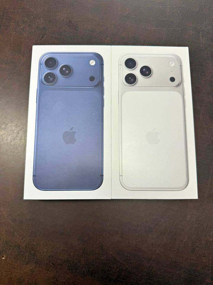 iPhone 17 pro max 256gb unlocked like new with apple warning 