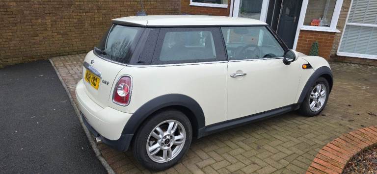Mini, Hatchback, 2011, Petrol, Manual, 79900 miles, White, 1598 (cc), 3 doors