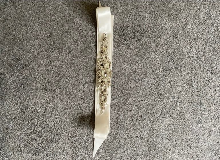 Wedding Dress Waist Belt (Emma Roy)