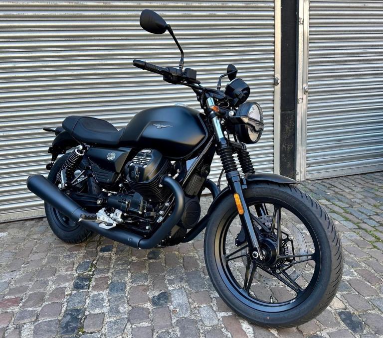 Moto Guzzi V7 Stone E5+ Nero Ruvido